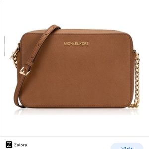 Michael Kors Jet Set Saffiano leather